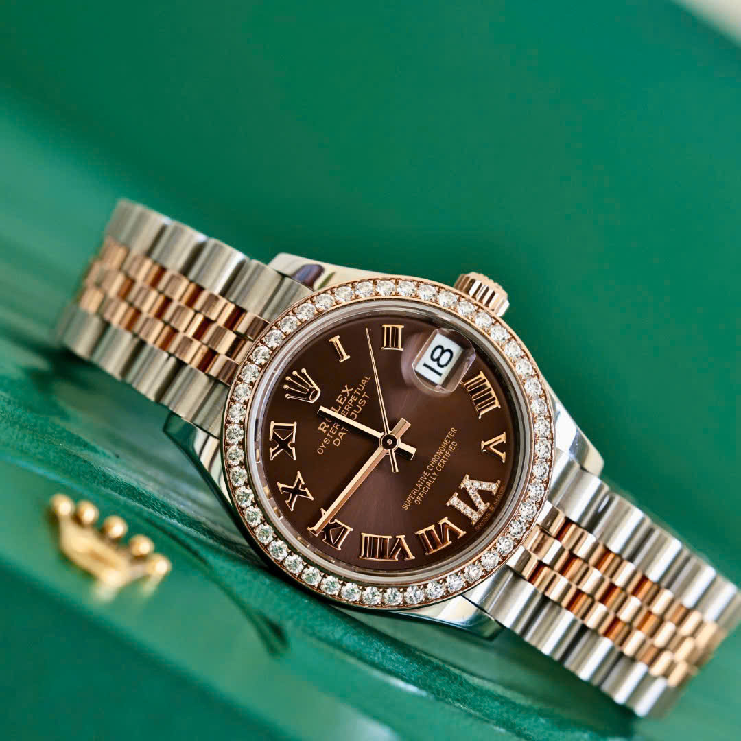 Đồng Hồ Rolex Nữ Được Săn Đón: Nét Thanh Lịch và Quyền Lực