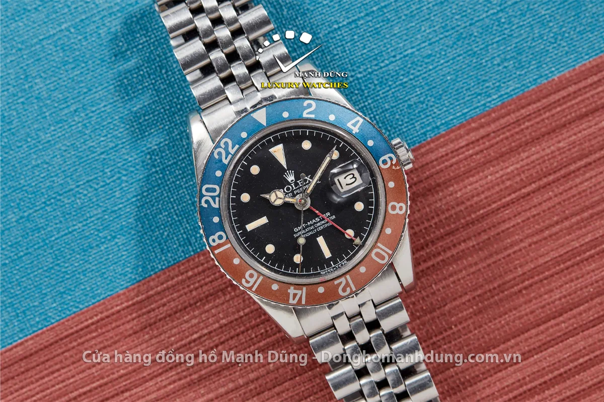 Đồng hồ Rolex GMT-Master 6542 (1955 - 1959): Khởi đầu với Vành Bezel Bakelite mang tính biểu tượng